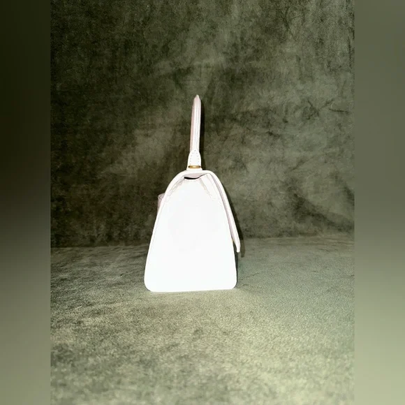 SOLD‼️BALENCIAGA- HOURGLASS SMALL HANDBAG CROCODILE EMBOSSED IN WHITE - Picture 4 of 8